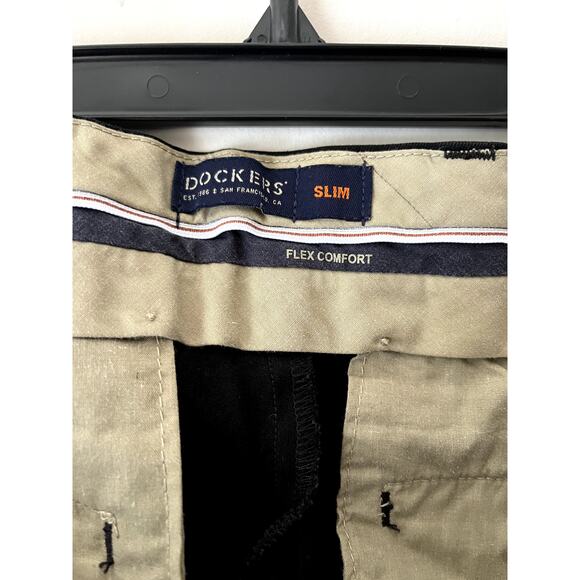 Dockers Mens Size W28 L32 Slim Signature Khaki Pants Black Pre-Owned - Picture 5 of 10